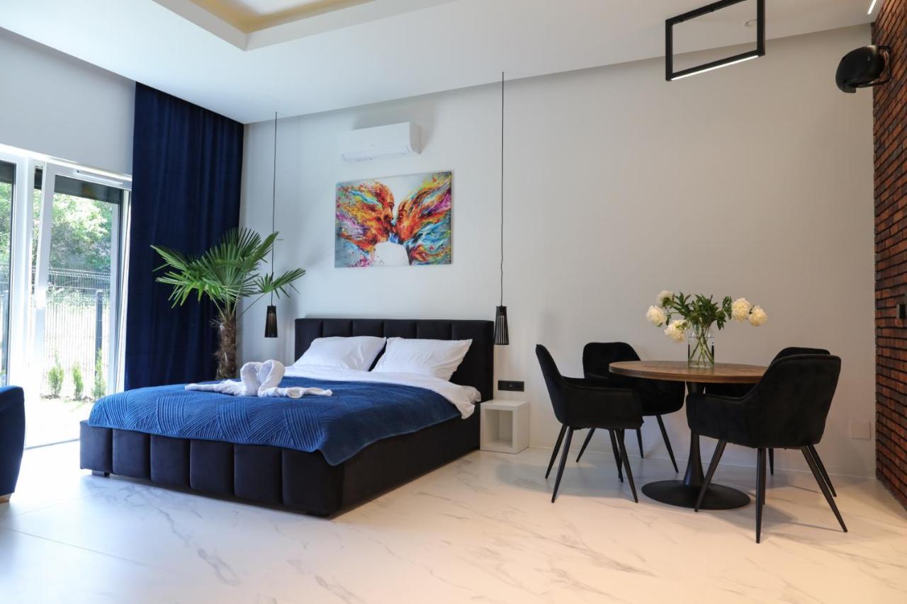 Apartament Ksiezycowy Z Jacuzzi Nowy Sacz Ngoại thất bức ảnh